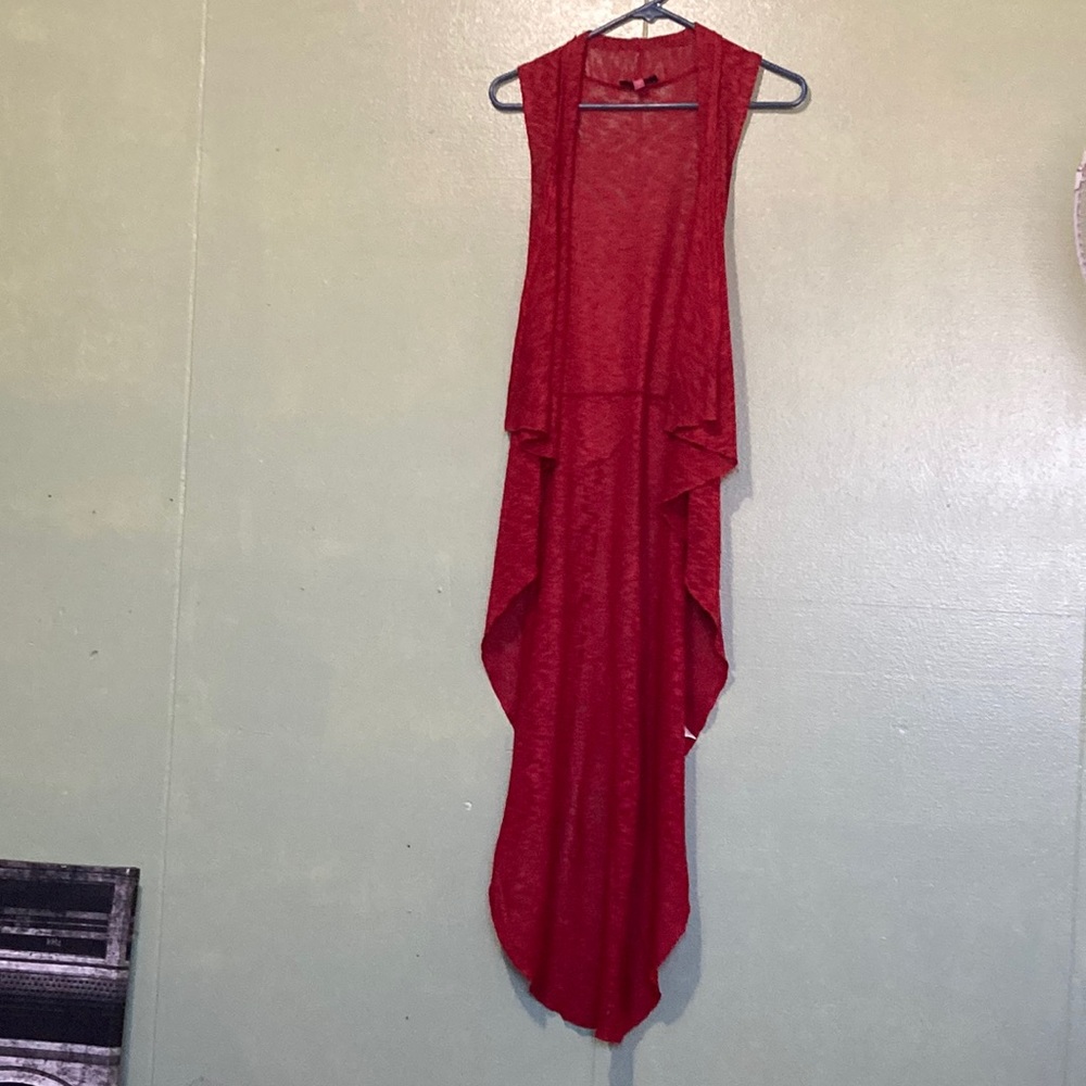 Red short sleeved cardigan